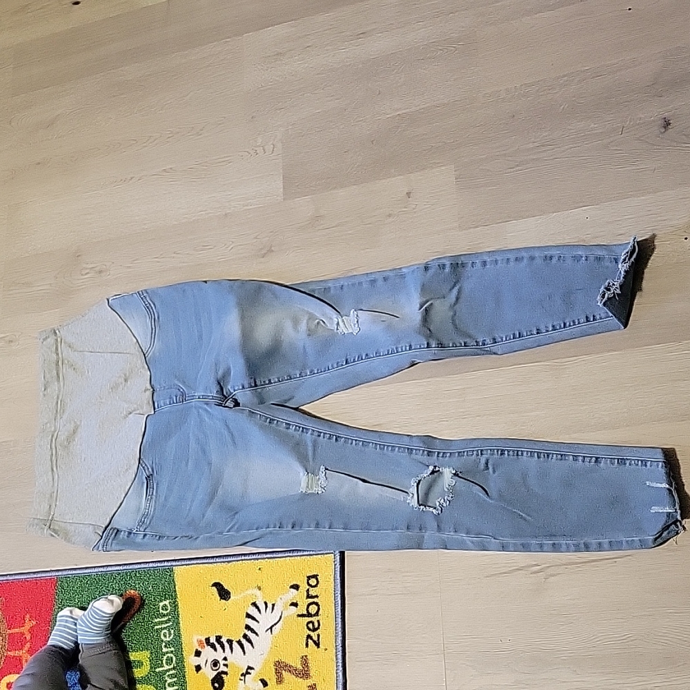 Small maternity pants brand new never worn